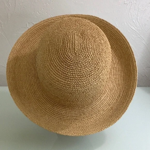 Helen Kaminski 100% Raffia wide Brin Audrey hat EUC